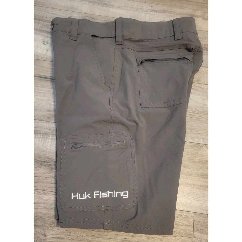 HUK Next Level Fishing Shorts Mens Small‎ Gray Performance Outdoor Zip Pockets
